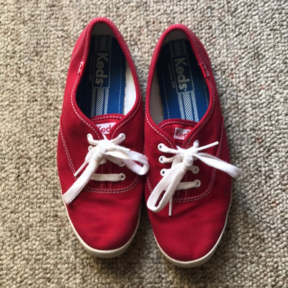 Women’s size 7 Keds champion sneakers